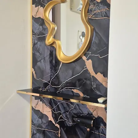 Elit - And Hill View *