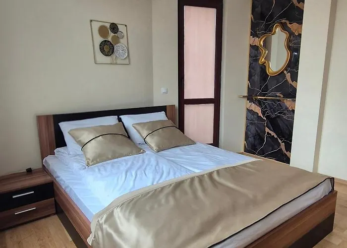 Апартамент Elit - And Hill View Пловдив