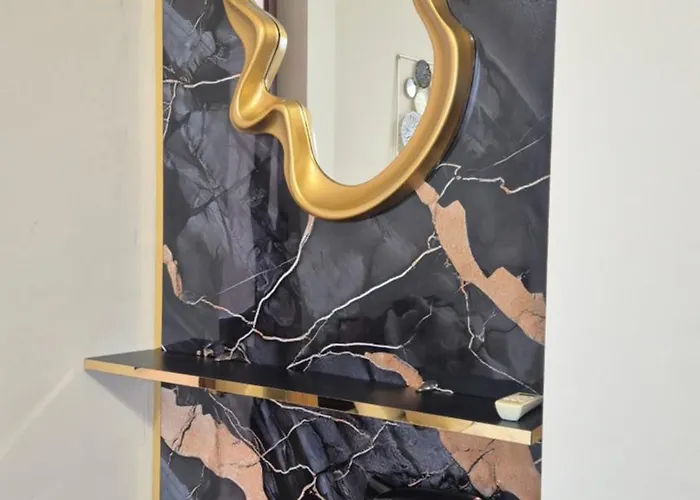 Elit - And Hill View *