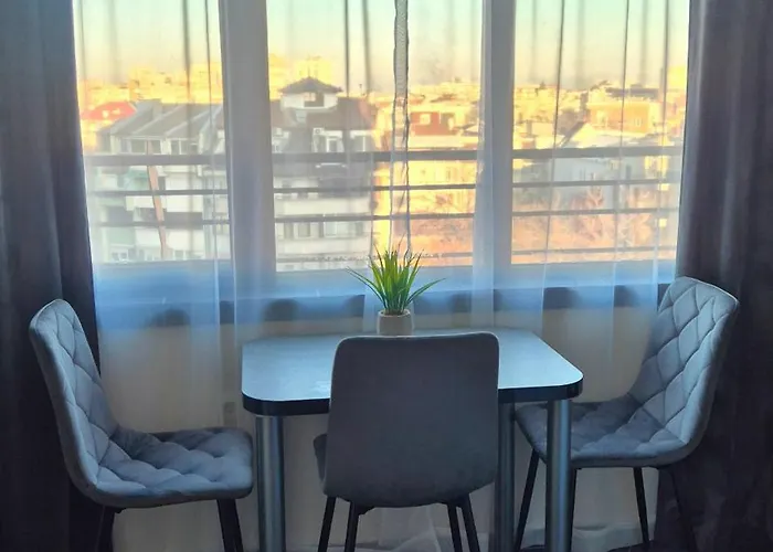 Elit - And Hill View Апартамент *