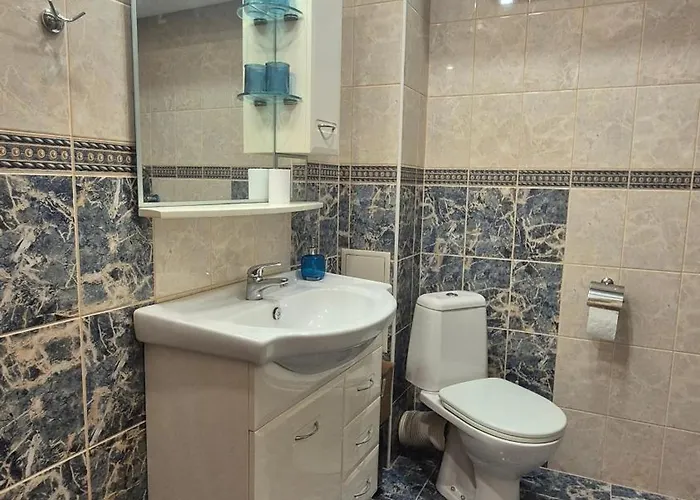 Апартамент Elit - And Hill View